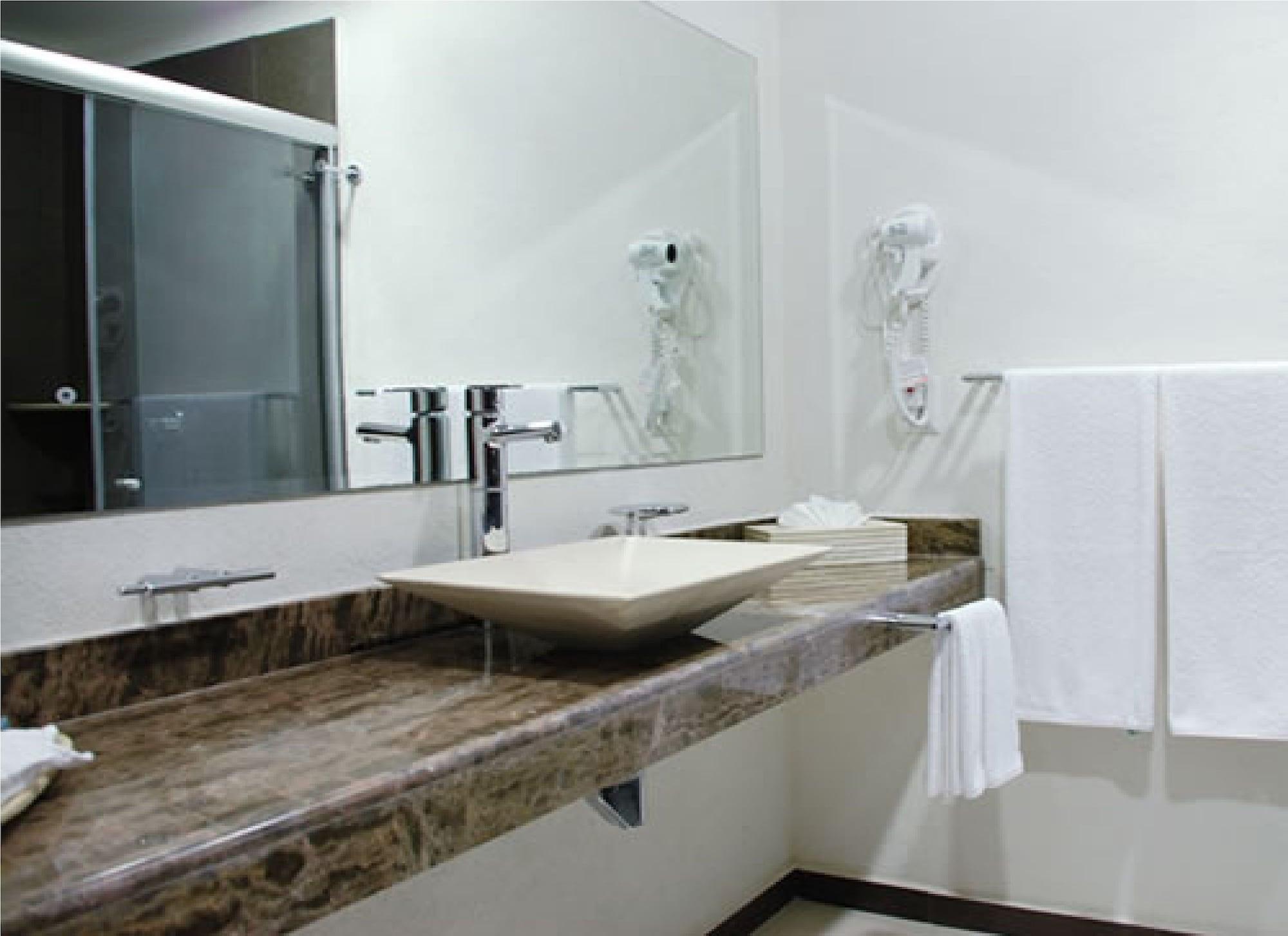 Comfort Inn Cancun Aeropuerto Екстериор снимка