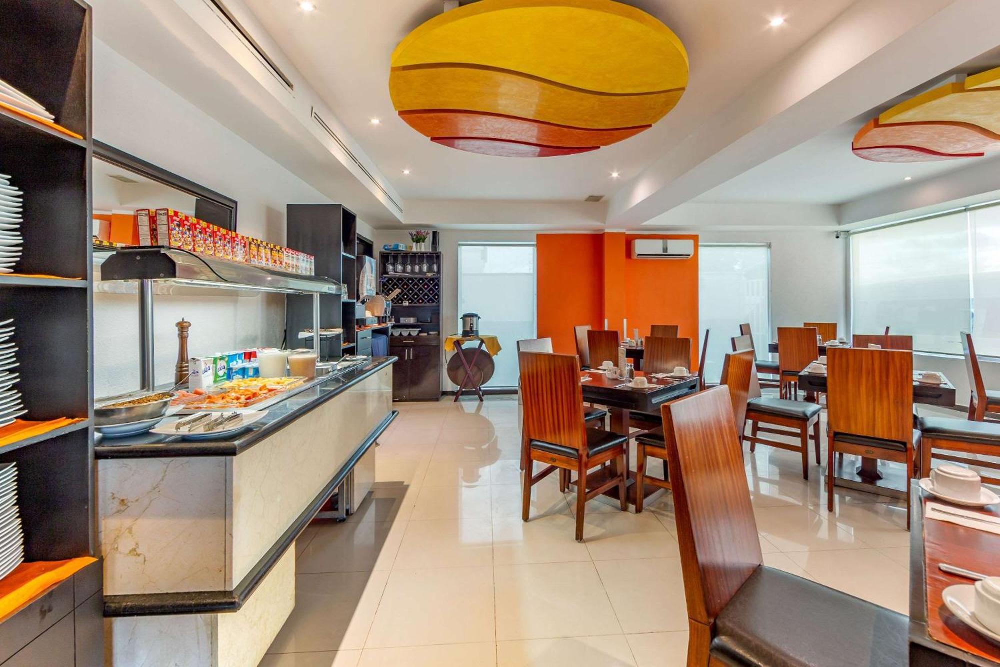 Comfort Inn Cancun Aeropuerto Екстериор снимка