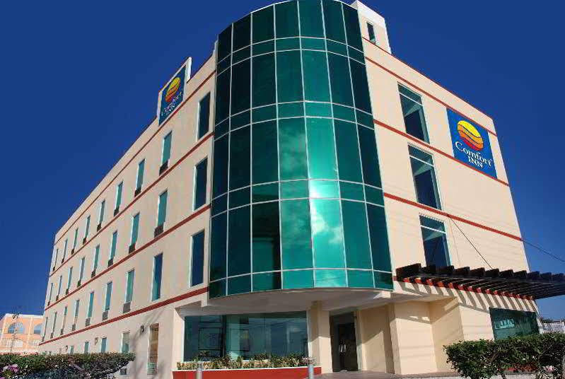 Comfort Inn Cancun Aeropuerto Екстериор снимка